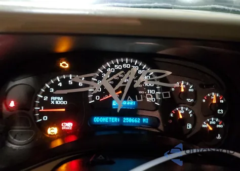 2005 GMC New Sierra K1500 z USA, uszkodzony, nr VIN 2GTEK13T751118702